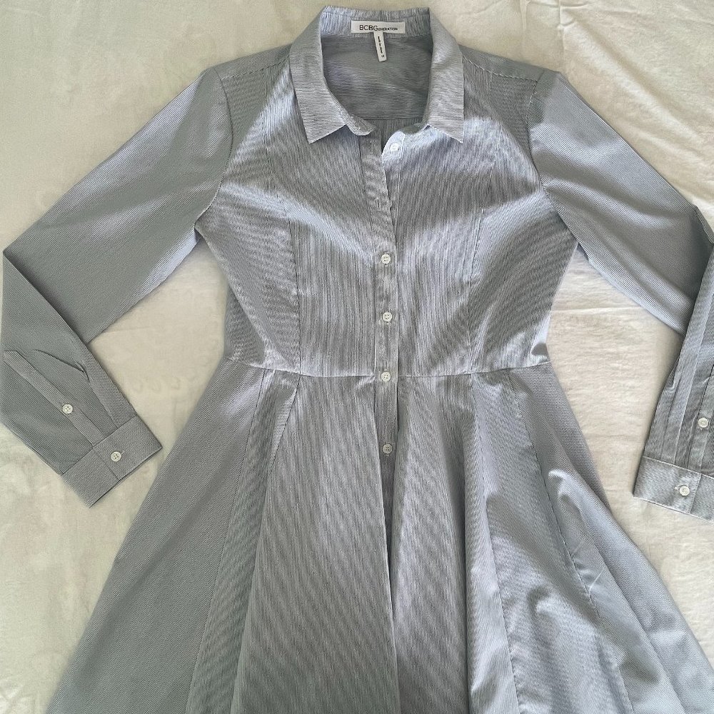 BCBG Generation Flared Button Up Shirt Dress - Size 10
